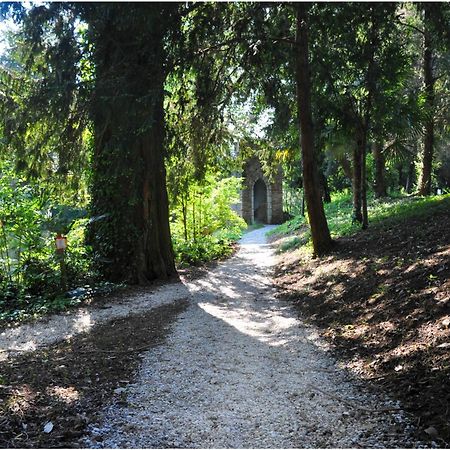 Hotel Villa Condulmer Mogliano Veneto Exterior foto The park