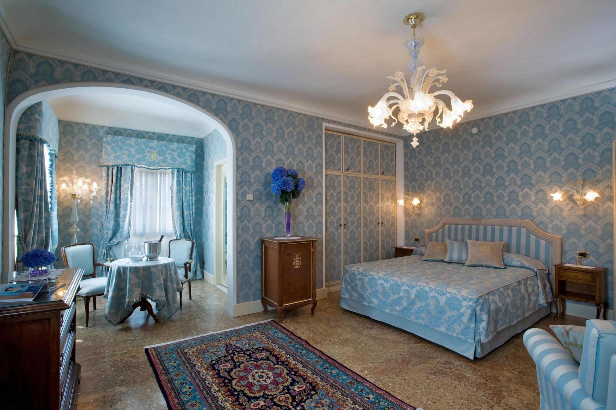 Hotel Villa Condulmer Mogliano Veneto Quarto foto A suite at the Excelsior