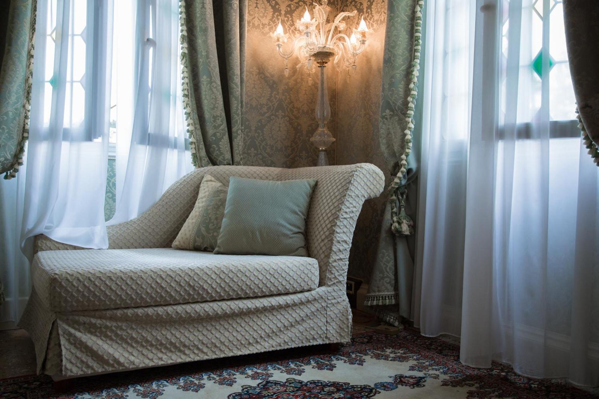 Hotel Villa Condulmer Mogliano Veneto Quarto foto A chaise longue